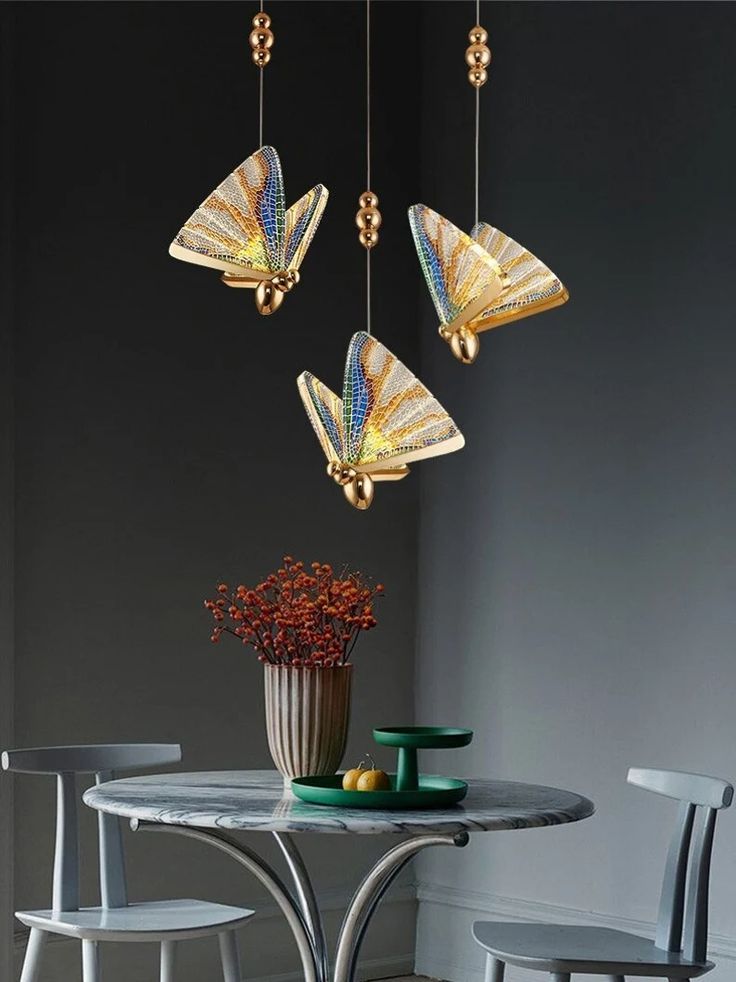 LUXURY BUTTERFLY PENDANT - AURA LIGHT
