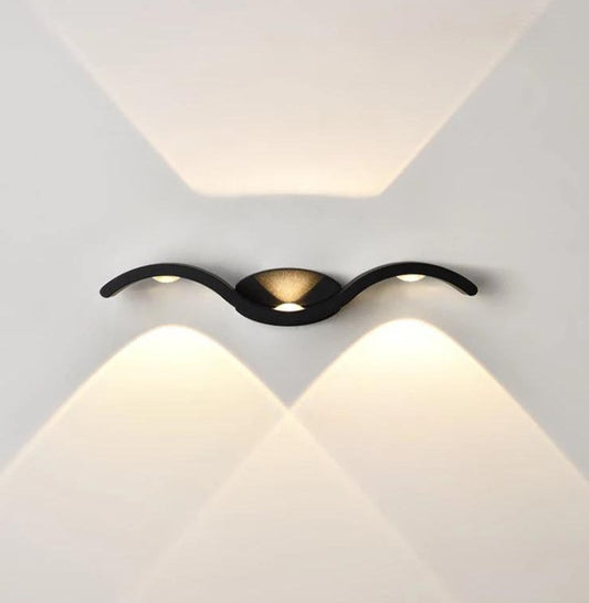 BLACK WAVY WALL LIGHT