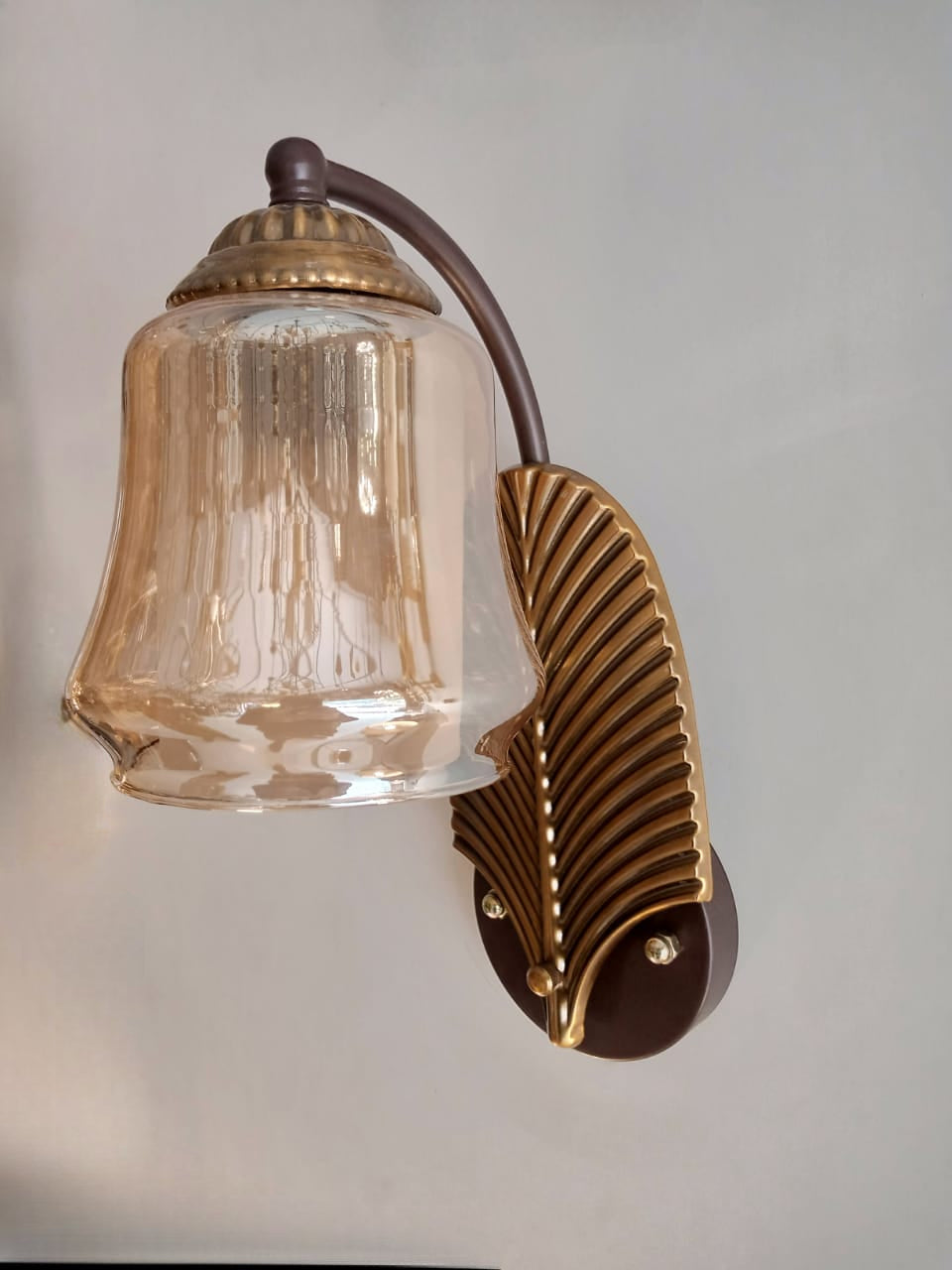 VINTAGE LEAF STYLE WALL LIGHT