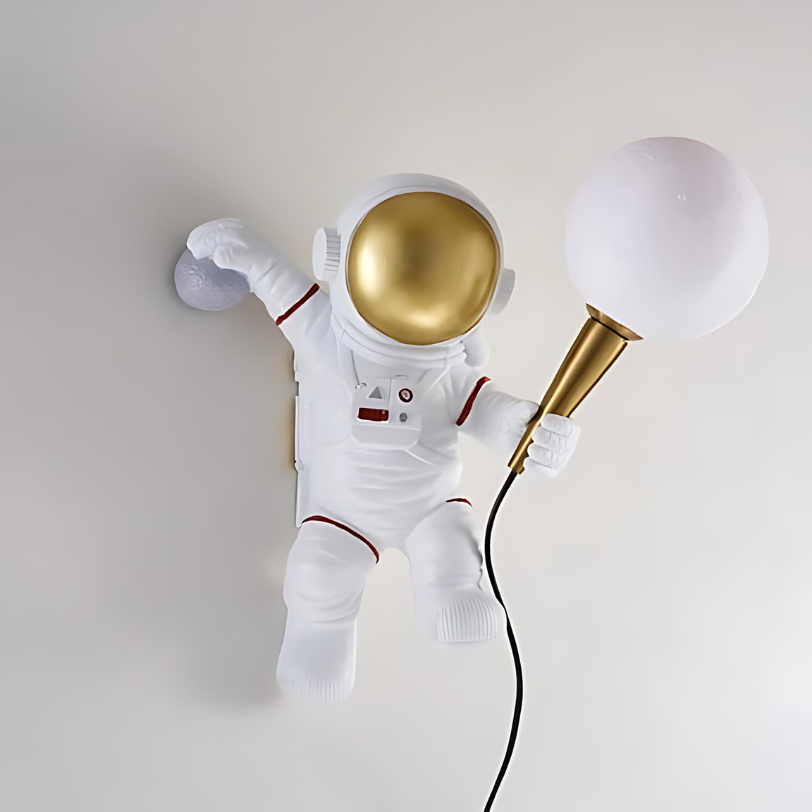 ASTRONAUT WALL LAMP