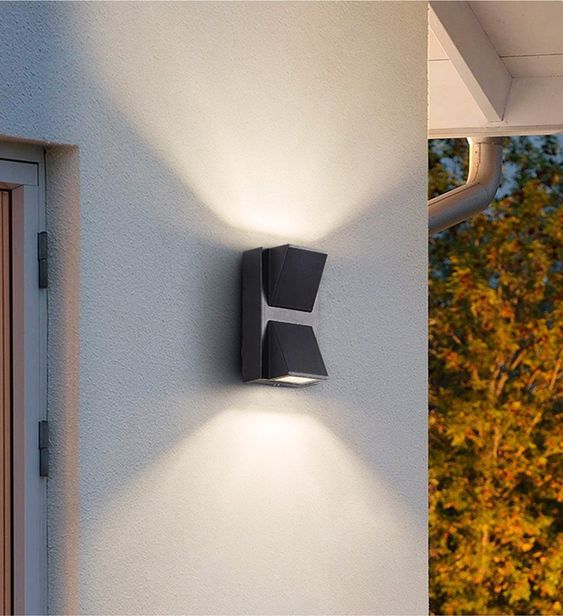 DOUBLE SIDED 6W LED OUTDOOR LIGHT