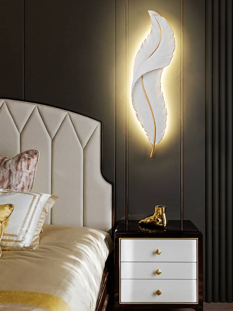 FEATHER WALL LIGHT (2 FT)