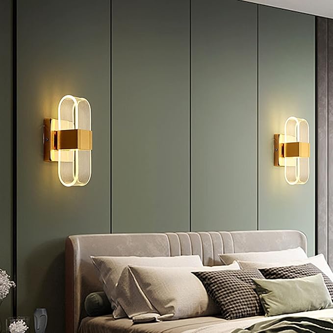 GOLD WALL SCONCE