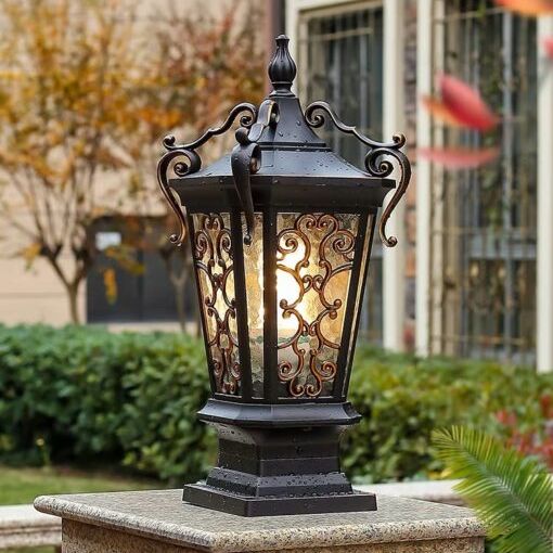 COURTYARD GARDEN LAMP