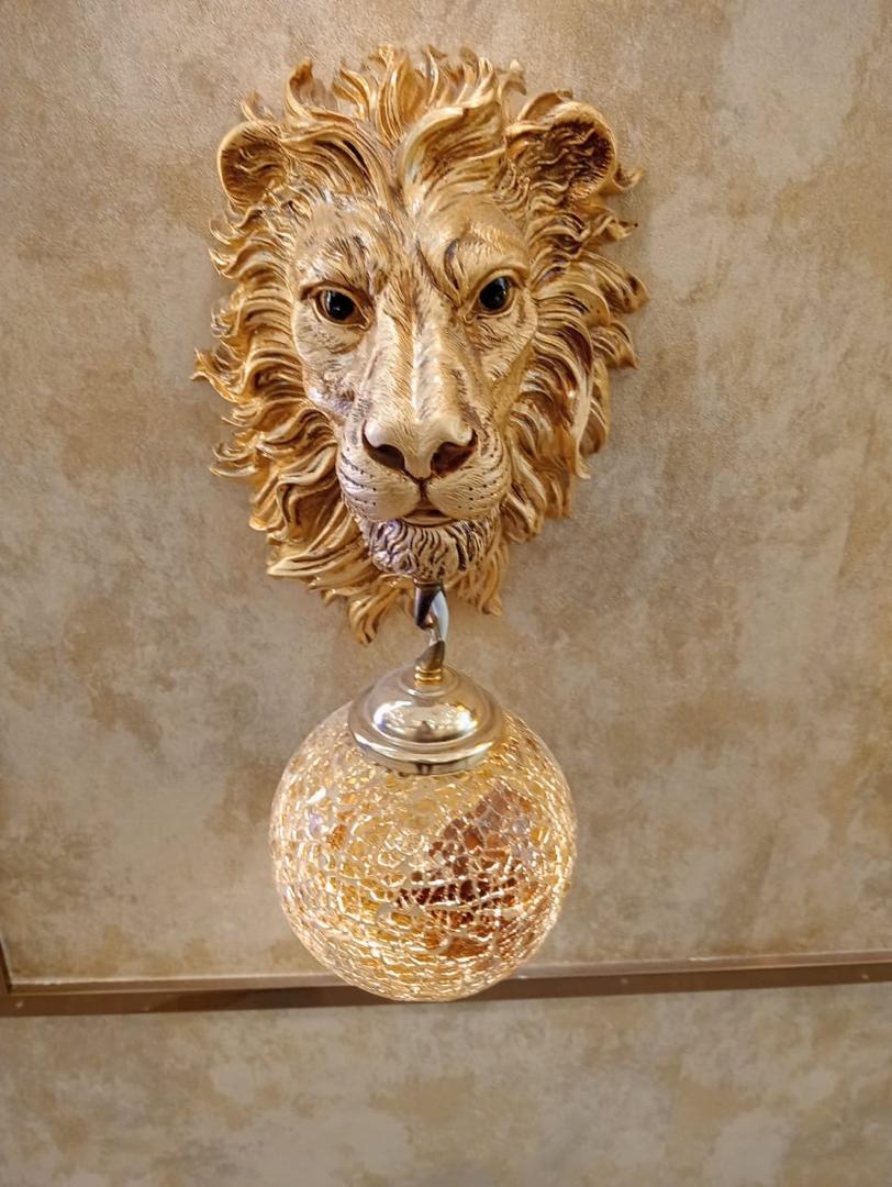 LION HEAD WALL LAMP